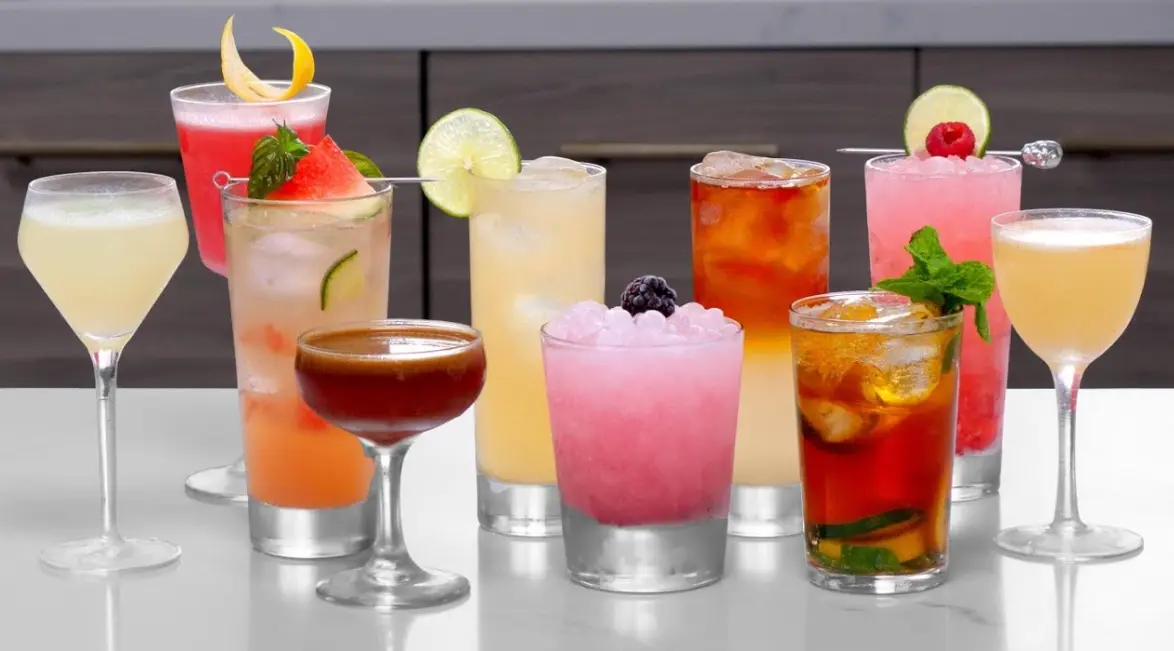 20 Cocktail Quiz Questions and Answers